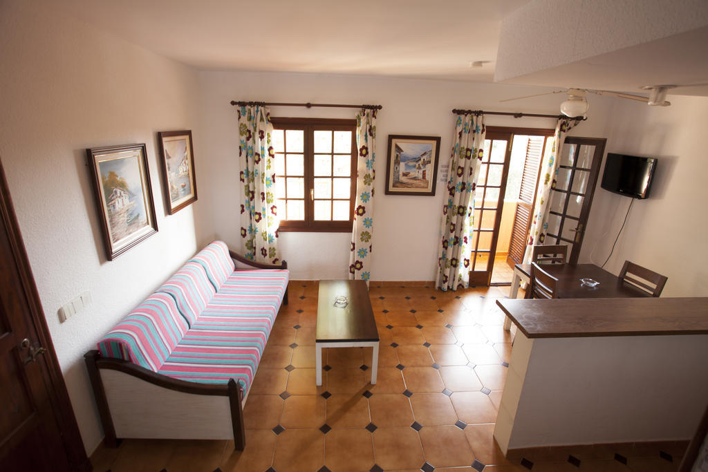 Hotel Bahia Park Cala En Porter  Zewnętrze zdjęcie