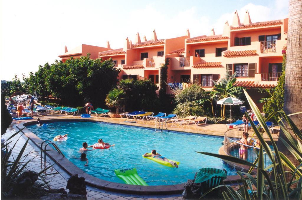 Hotel Bahia Park Cala En Porter  Udogodnienia zdjęcie